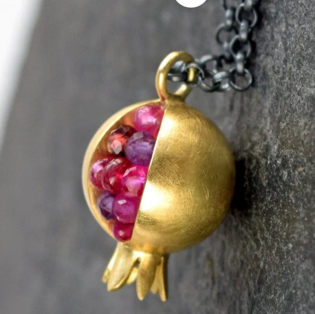 Nwt Valentines Day Silver & Garnets Pendant On Oxidised Silver Chain.